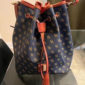 Dooney & Bourke Greta Drawstring Bag Mint Condition (Navy)